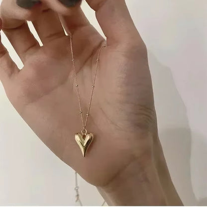1PCS Gold-Color Necklace Ms Simple Fashion Peach Heart Engraved Love Collarbone Chain Sweet Love Pendant Necklace Jewelry Gifts