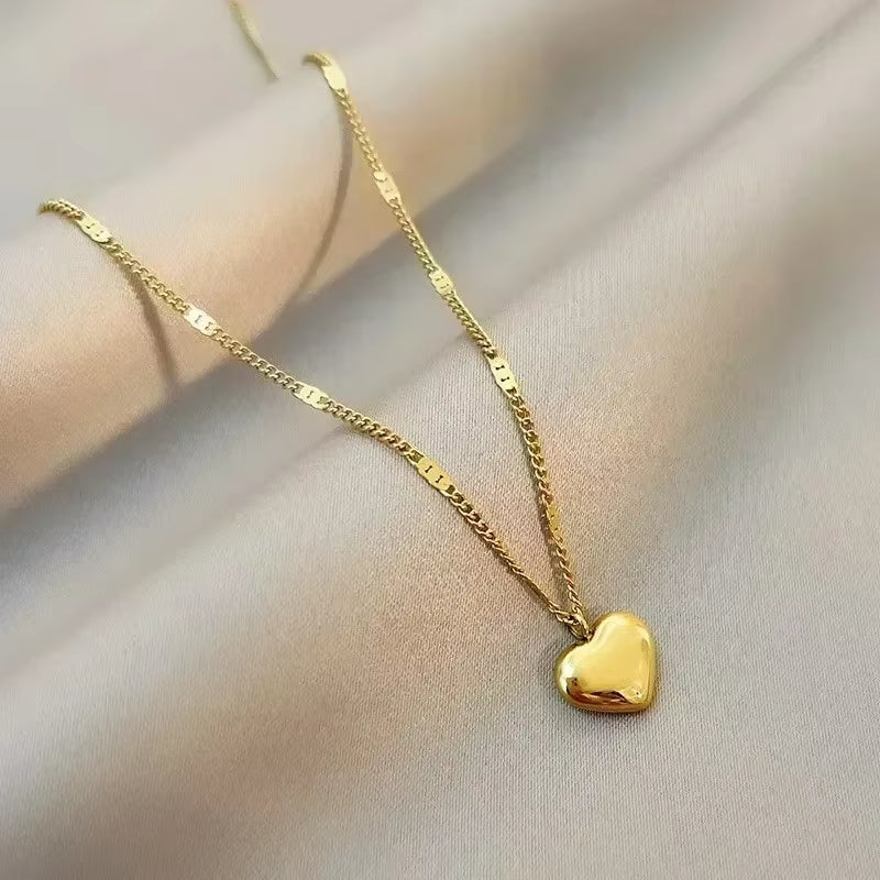 1PCS Gold-Color Necklace Ms Simple Fashion Peach Heart Engraved Love Collarbone Chain Sweet Love Pendant Necklace Jewelry Gifts