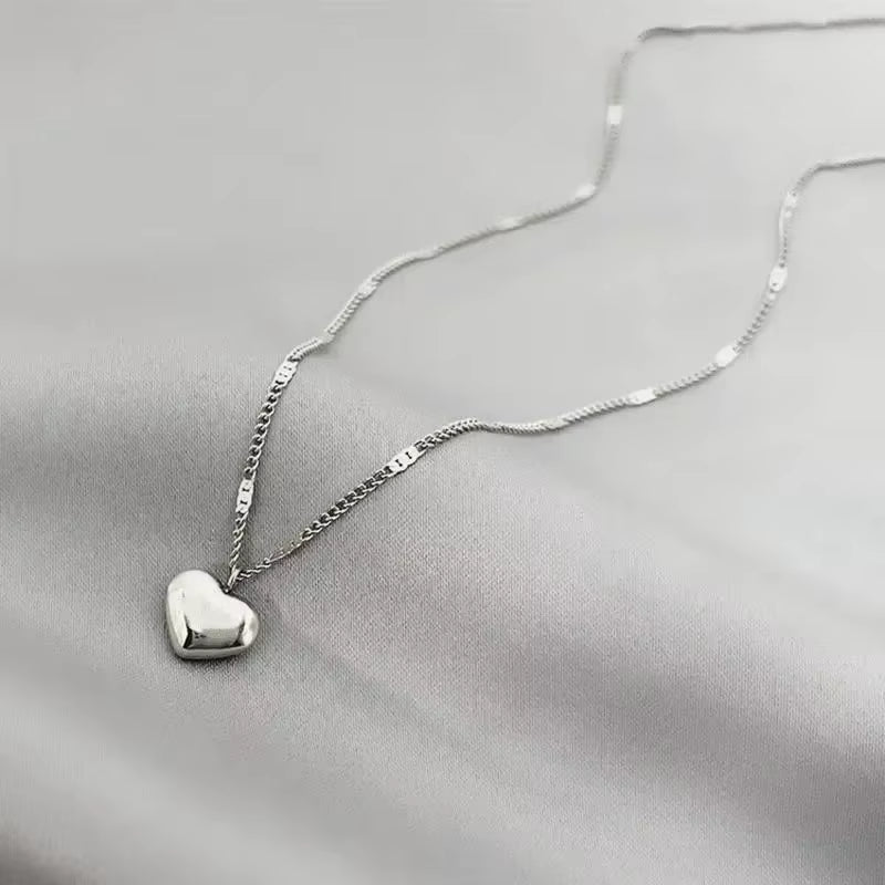 1PCS Gold-Color Necklace Ms Simple Fashion Peach Heart Engraved Love Collarbone Chain Sweet Love Pendant Necklace Jewelry Gifts